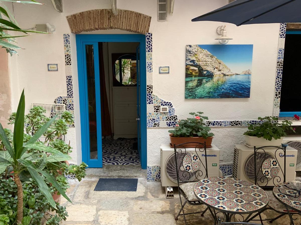 Cortile Azzurro Hotel Trapani Bagian luar foto