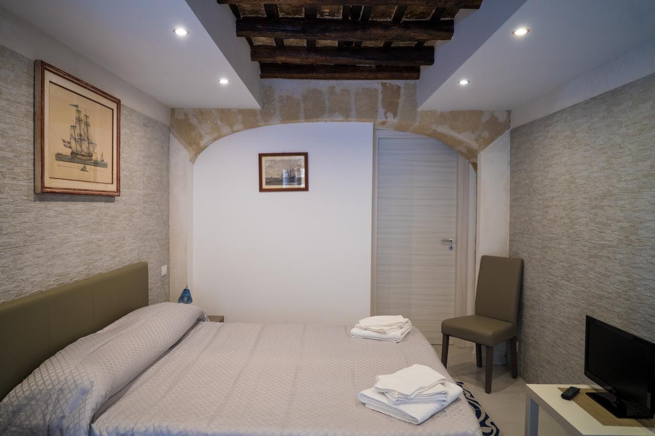 Cortile Azzurro Hotel Trapani Bagian luar foto